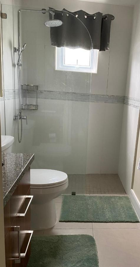 Seamist Villa @Oceanpointe Lucea Comfy 2Br W/Pool Gym & Parking Екстер'єр фото