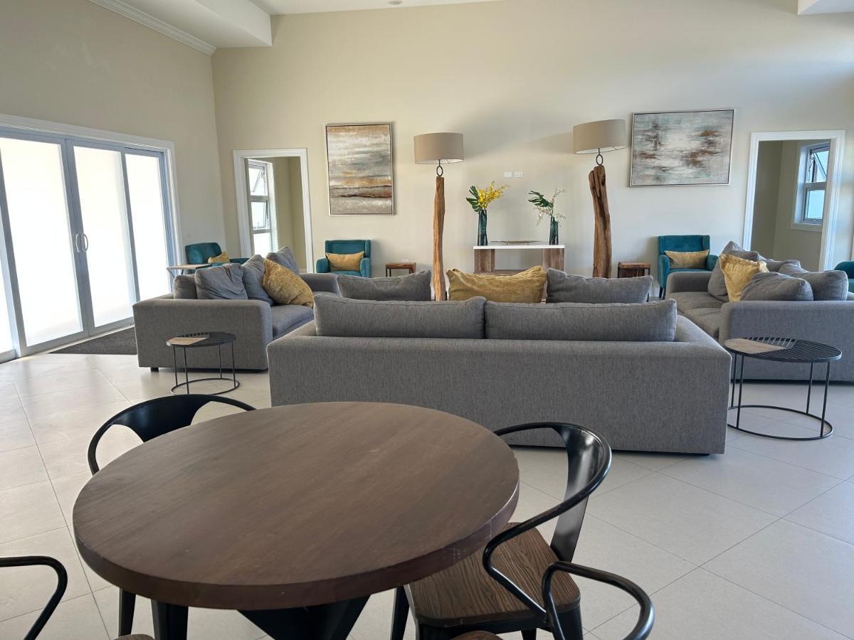 Seamist Villa @Oceanpointe Lucea Comfy 2Br W/Pool Gym & Parking Екстер'єр фото